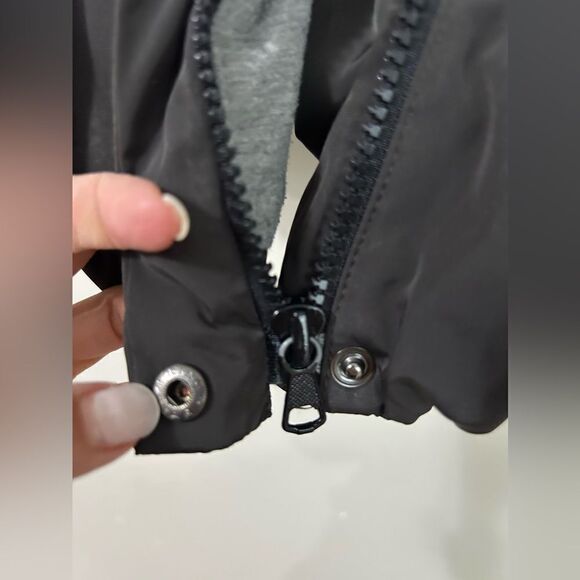 GAP Puffer Vest - Picture 8 of 10